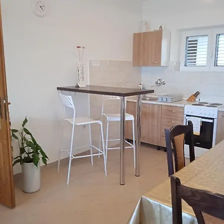 Davor דירה גראדאץ