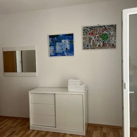 Davor דירה גראדאץ